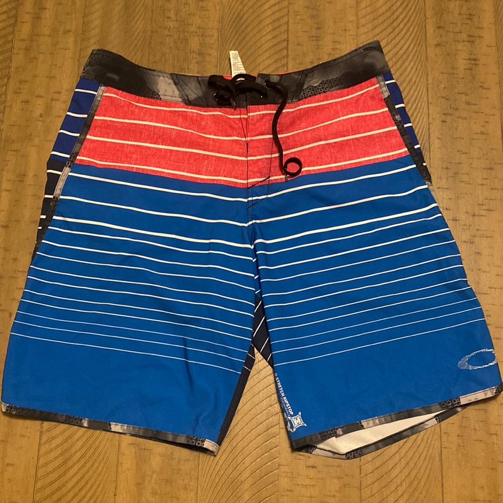Oakley 0 stretch. Size 33 waist. Hardly been worn